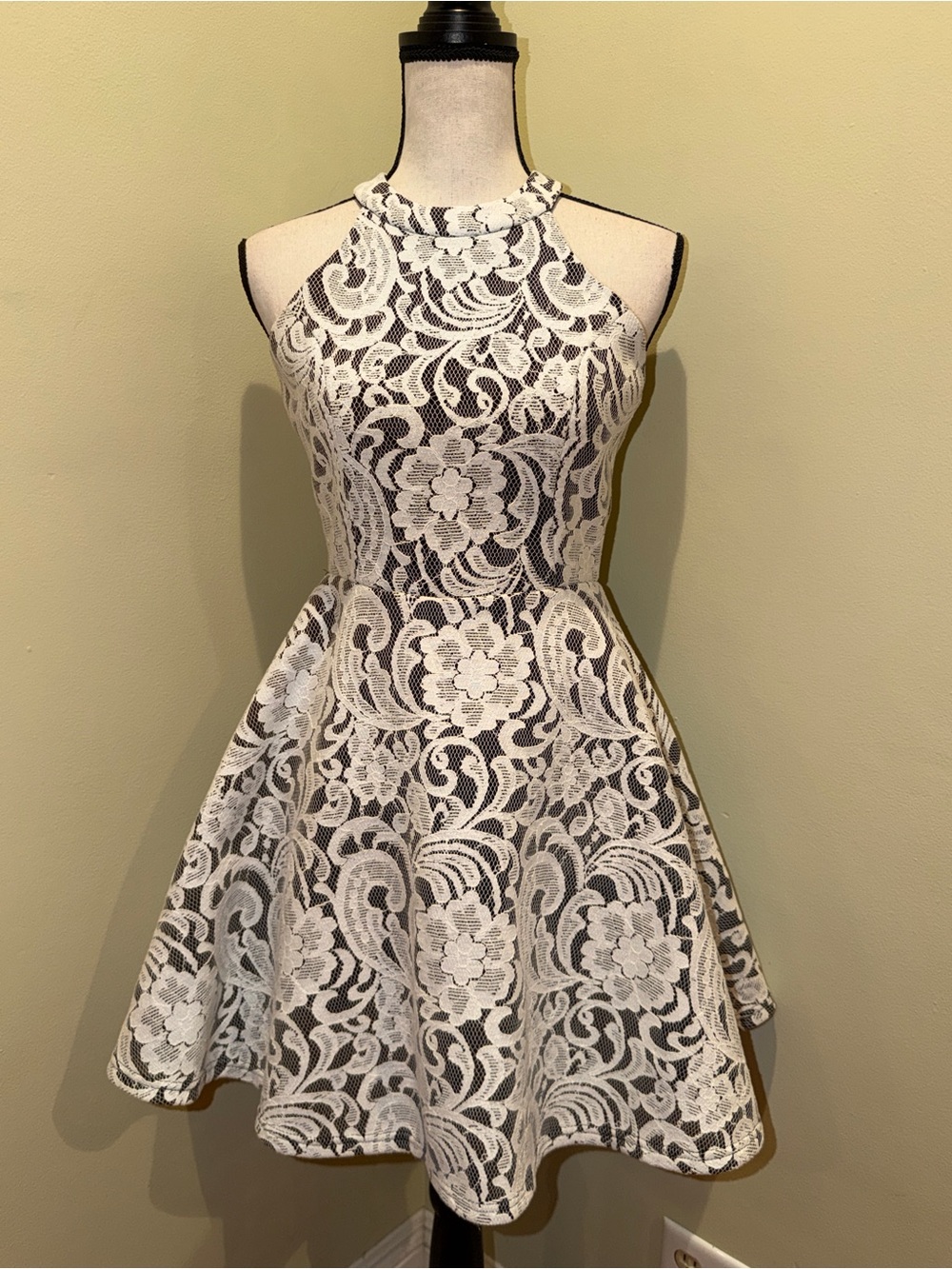 Kaitlyn Lace Halter Fit and Flare Mini Dress Size M Black White